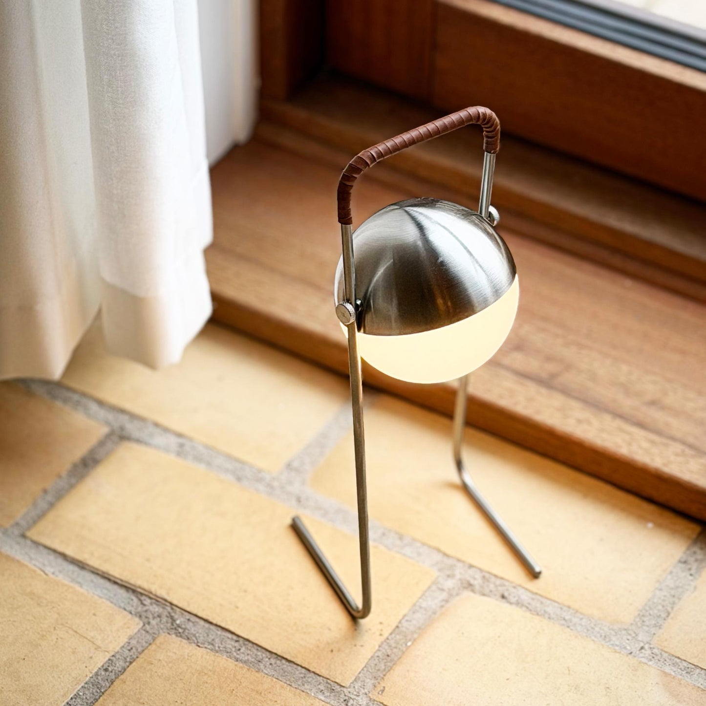 Dyberg Larsen Mova Table Lamp LED Bordeaux
