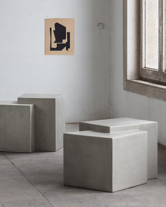 Bent °1 side table, concrete