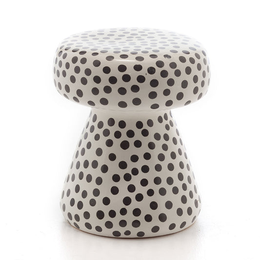INOUT 44 - Cement stool / coffee table.