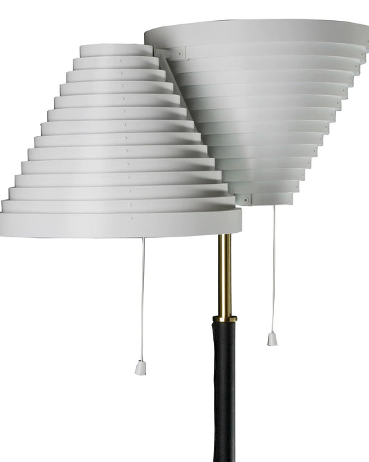 A810 - Floor lamp.