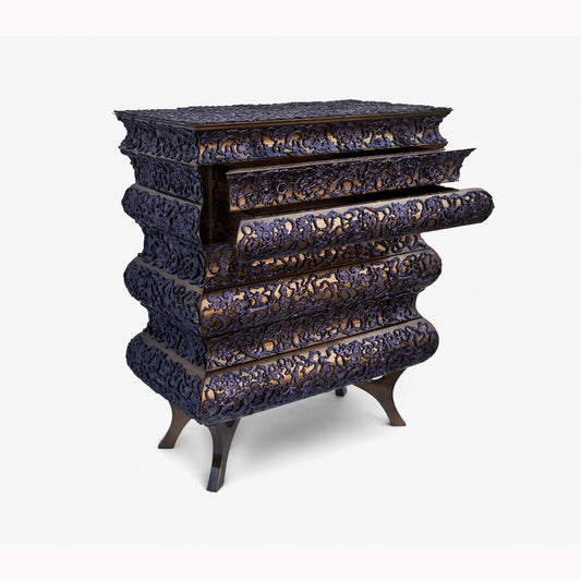 CROCHET - Wooden chest of drawers.