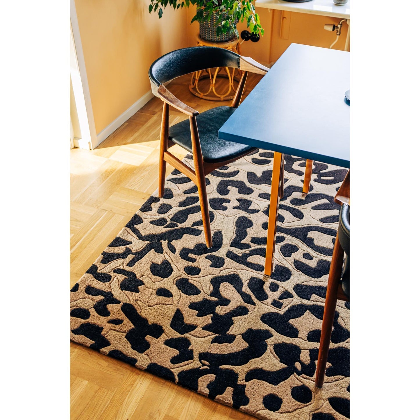 Decotique Leopard Rug 300x400 cm Brown
