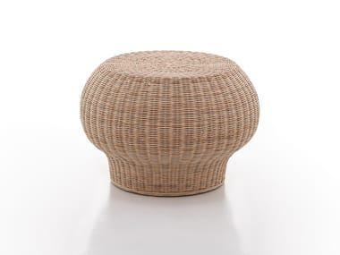 BOLLA 10 - Low round woven wicker coffee table (Request Info).