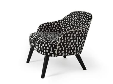 CARMEN 54 - Fabric armchair with armrests by Very Wood