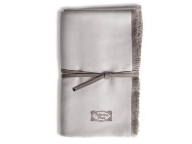 CHAMONIX - Solid-color silk lap robe (Request Info).