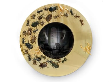 CONVEX METAMORPHOSIS - Round wall-mounted framed brass mirror (Request Info).