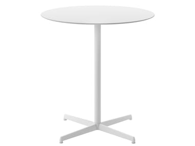 KOBE - Round garden table with 4-star base (Request Info).