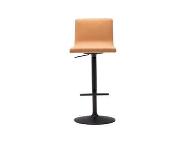 LINEAL COMFORT BQ0645 - Swivel stool with gas lift (Request Info).