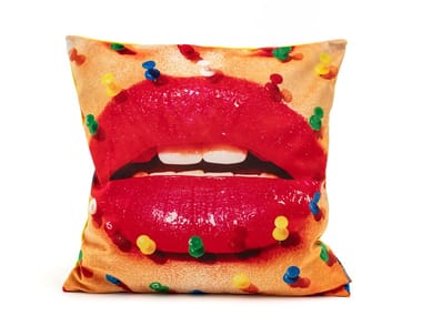 MOUTH WITH PINS - Square fabric cushion