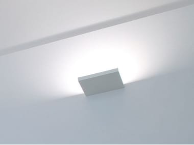 SOL 2 - Metal wall lamp (Request Info).