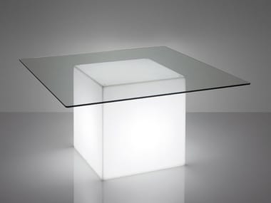 SQUARE - Square polyethylene table with light (Request Info).