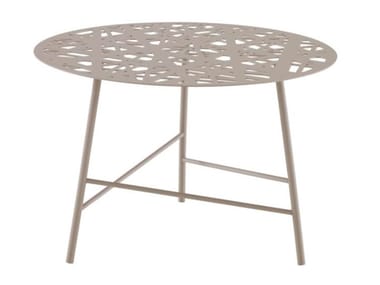 EZOU - Steel garden side table (Request Info).