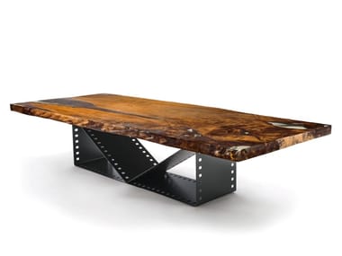 KAURI CIAK - Rectangular table with Kauri solid wood top and iron base (Request Info).