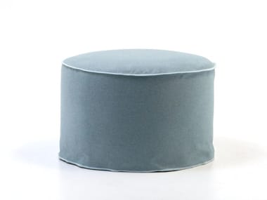 BRICK 18/19 - Round fabric pouf with removable lining (Request Info).