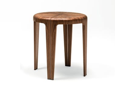 ROUND - Round wooden coffee table (Request Info).