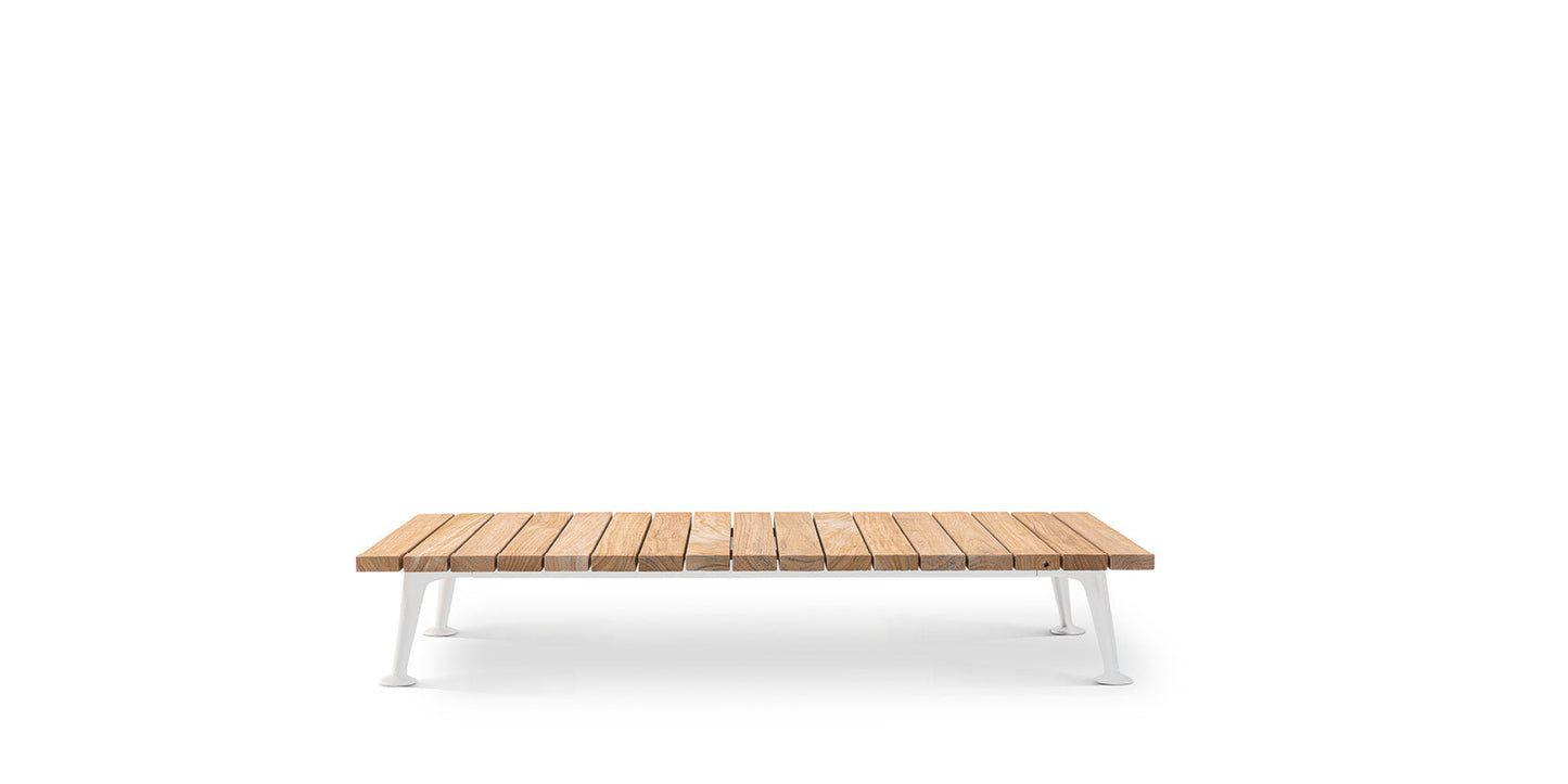 Fenc-e-Nature - Outdoor coffee table.