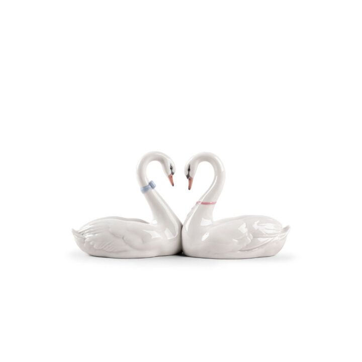 Endless Love Cake topper by Lladró