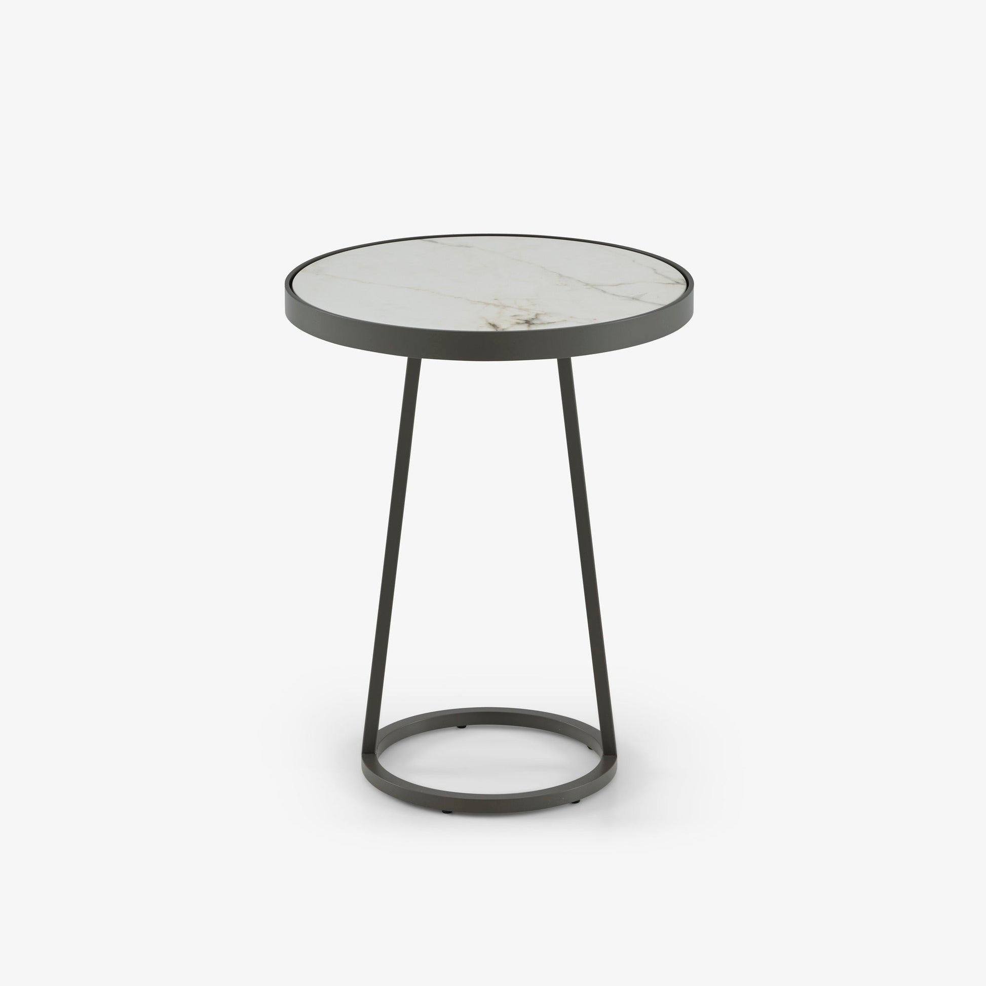 CIRCLES - Round steel garden side table.