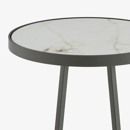 CIRCLES - Round steel garden side table.