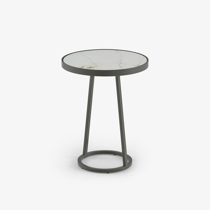CIRCLES - Round steel garden side table.