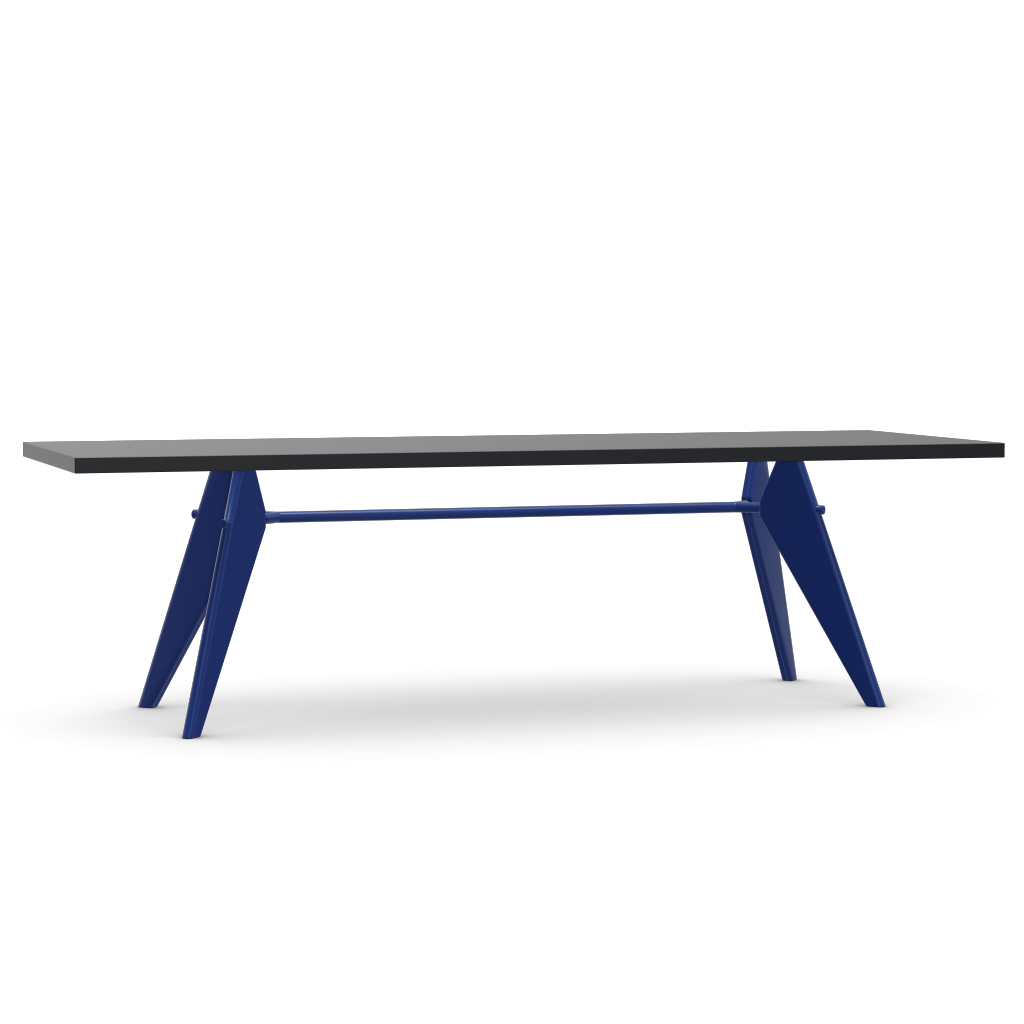 EM Table (H 740 x W 900 x L 2600).
