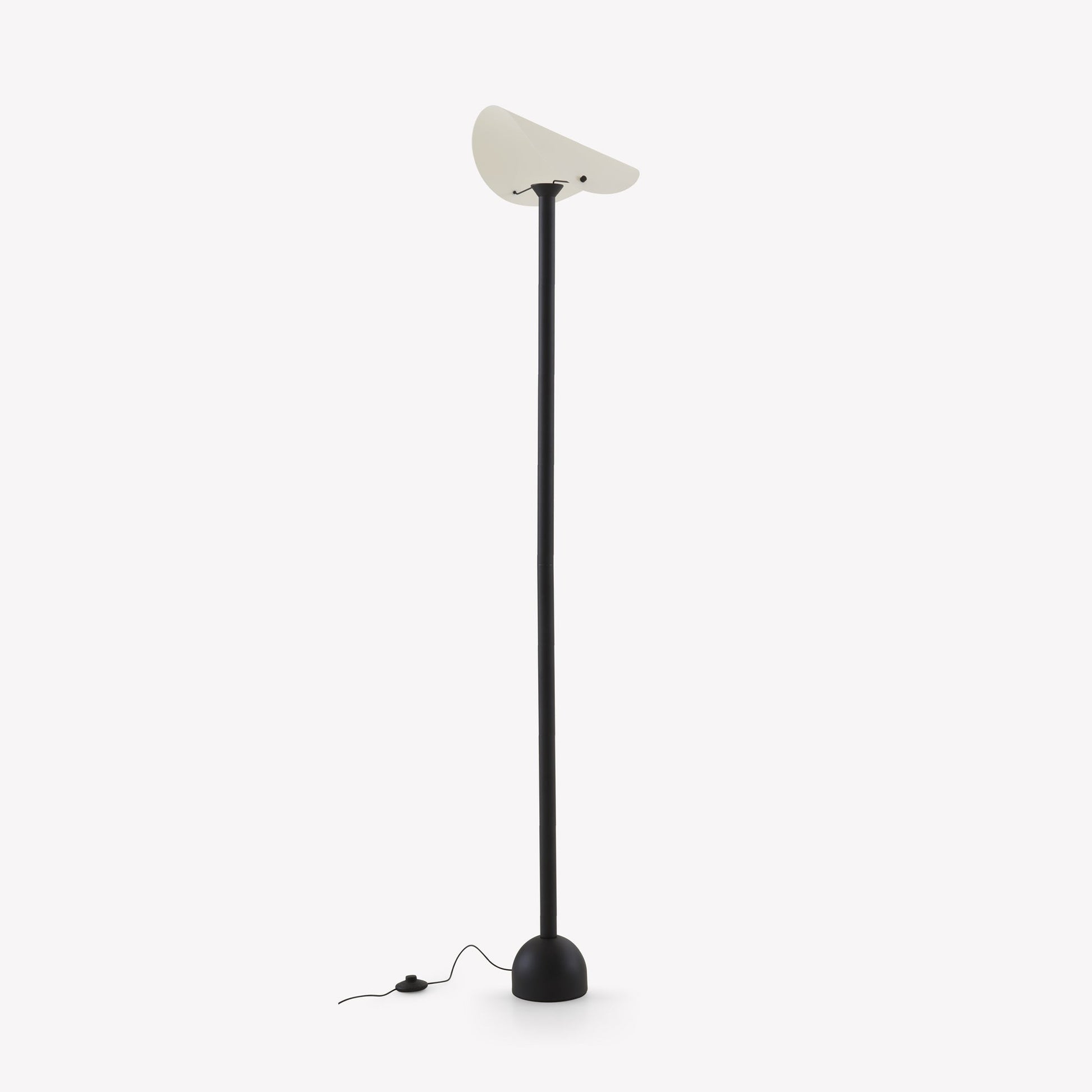 COURRIER - LED aluminium floor lamp.