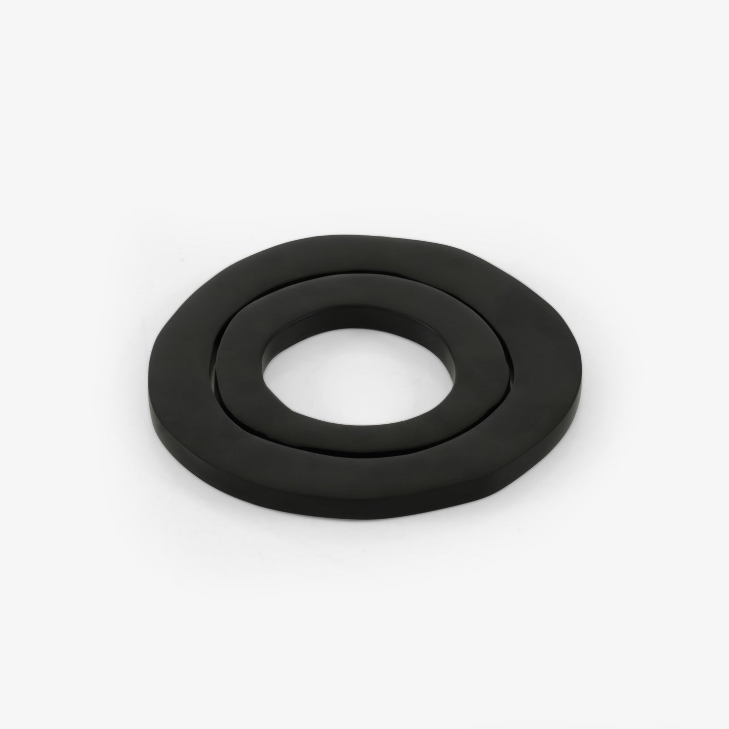 SILICATE - Aluminium trivet.