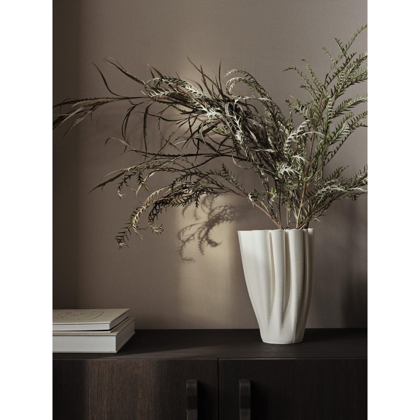 Ferm Living Dedali Vase H25 Off-White