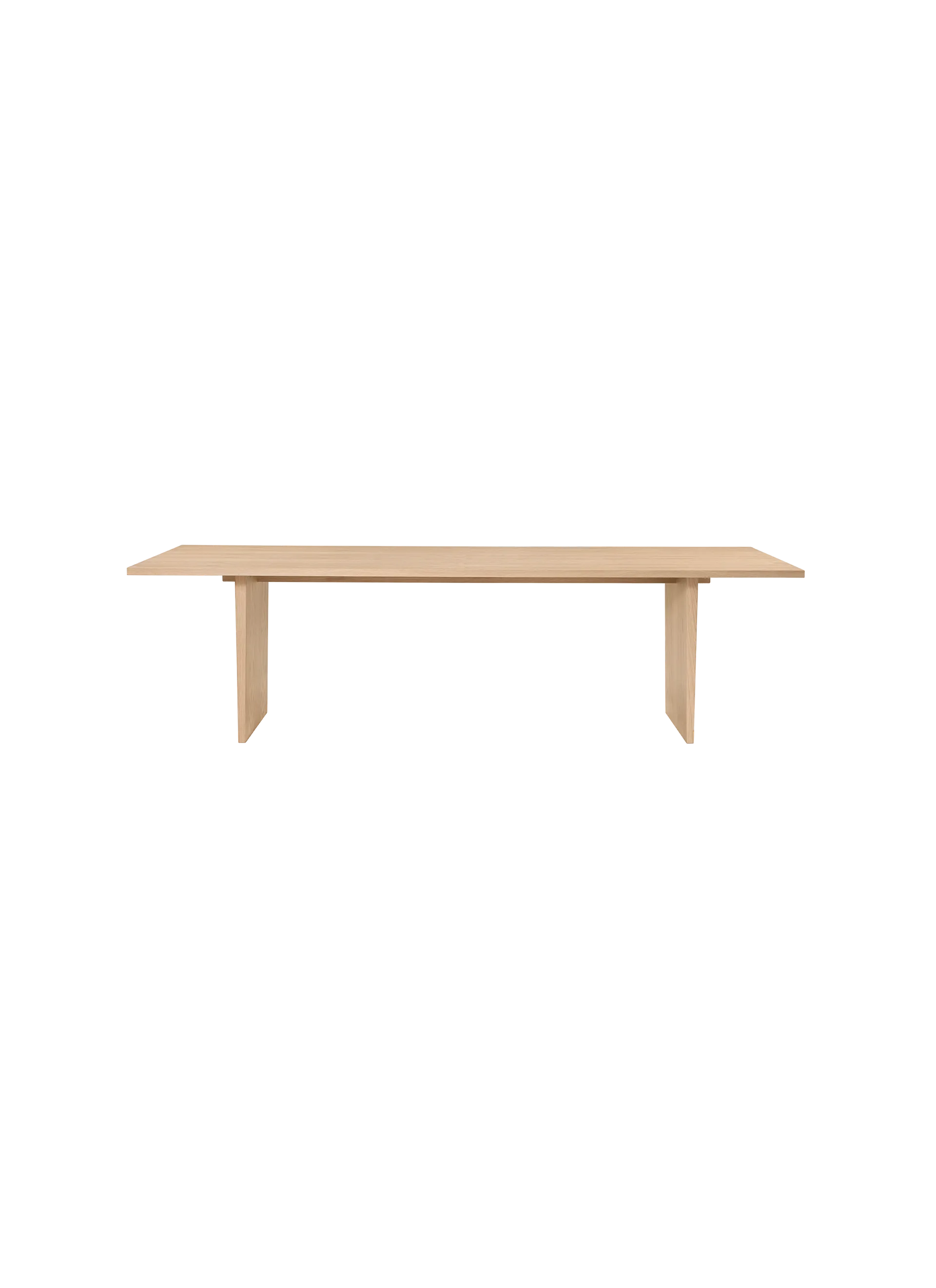 PRIVATE DINING TABLES.