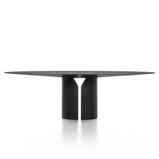 NVL TABLE - Oval table.