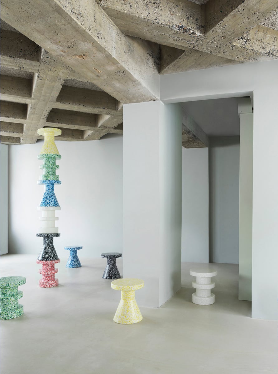 Bit stool, stack, white