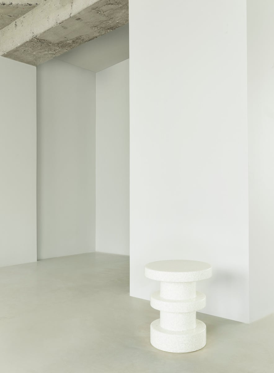 Bit stool, stack, white