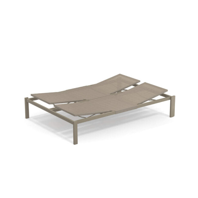 Shine Daybed with emu-tex seat and hidden wheels (cod.289) (Request Info).