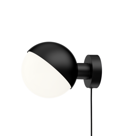 VL Studio 150 Wall Lamp.