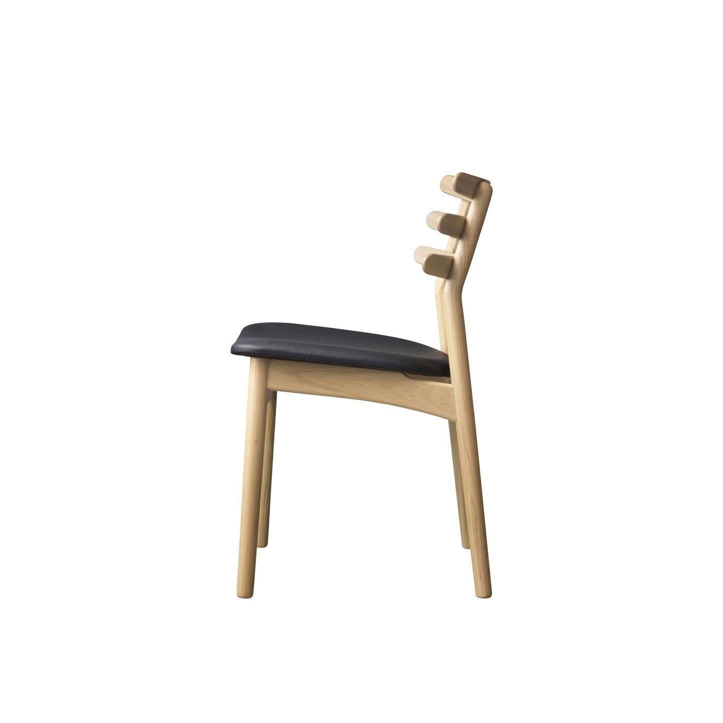 FDB Møbler J48 Dining Chair Lacquered Oak/ Black Leather