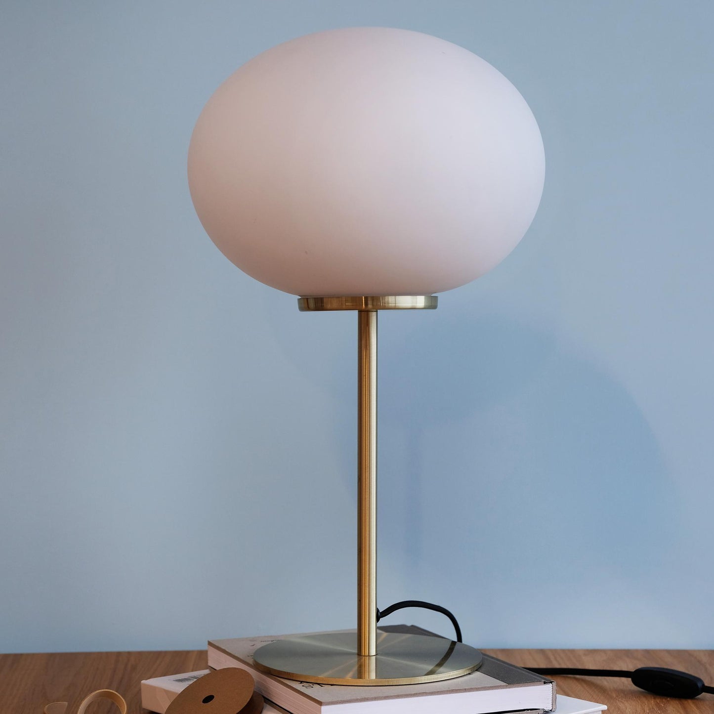 Dyberg Larsen Queen Table Lamp Opal/ Brass