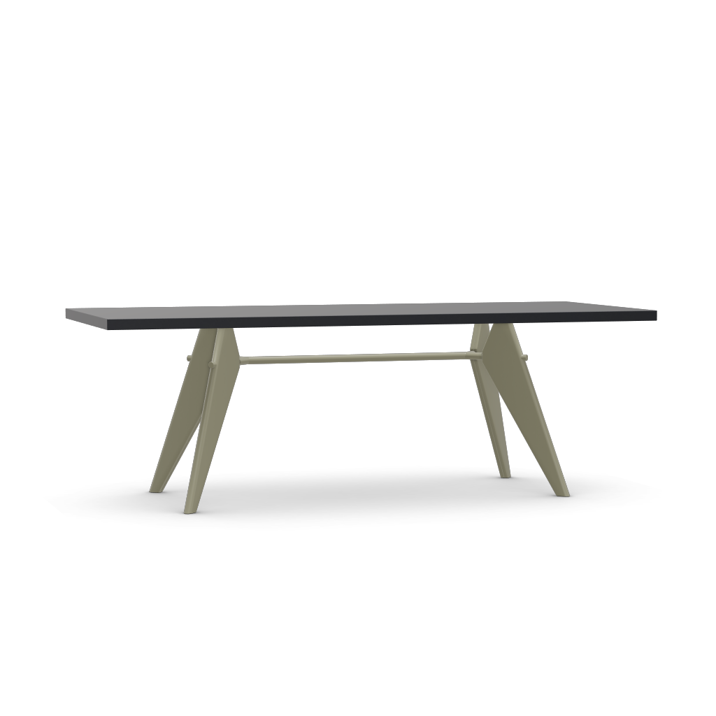 EM Table (H 740 x W 900 x L 2200).