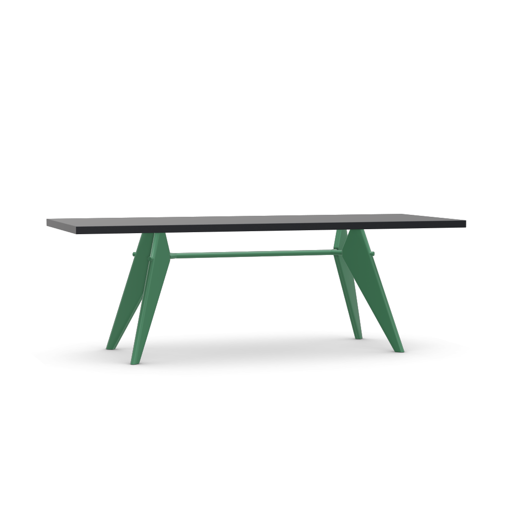 EM Table (H 740 x W 900 x L 2200).