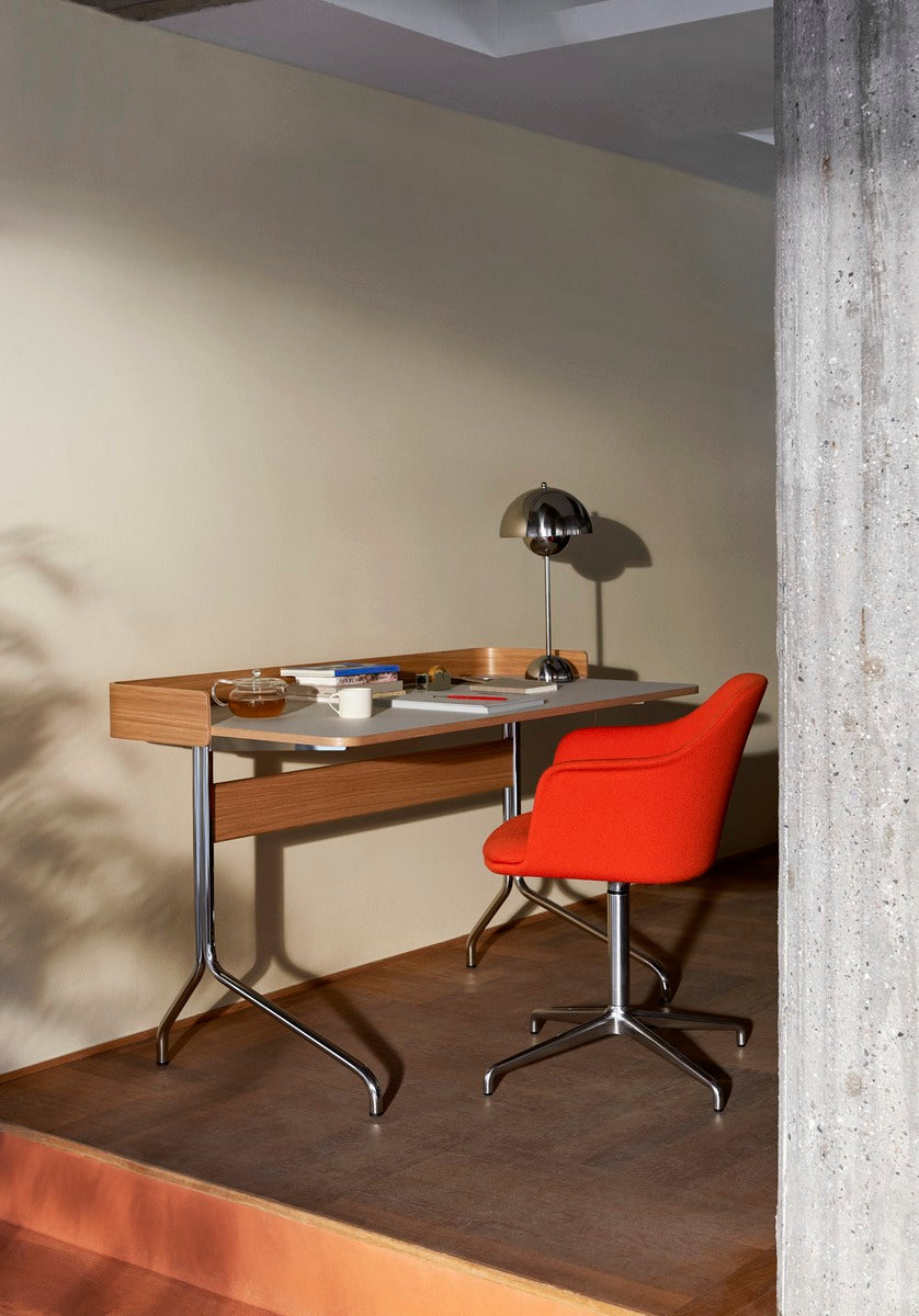 Pavilion AV17 desk, mushroom linoleum - oak - chrome