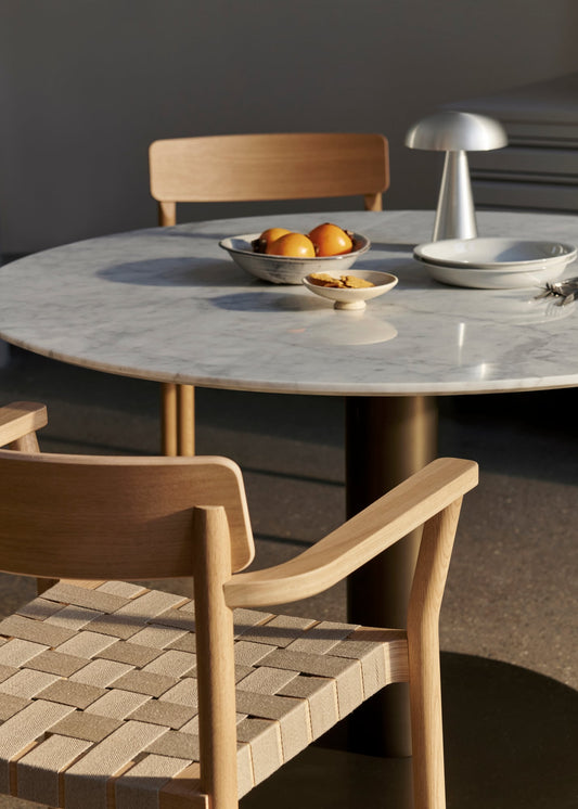 In Between SK20 table, black - white marble