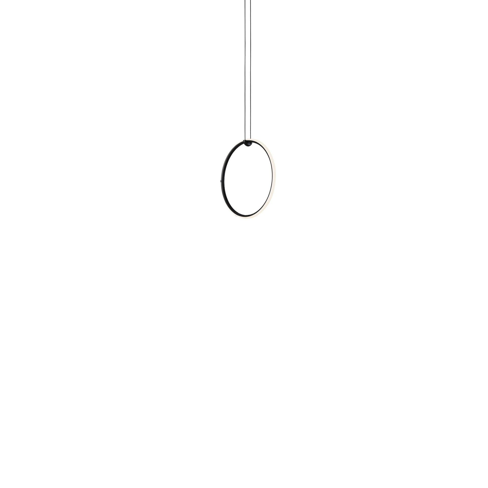 Arrangements Round Small Suspension Lamp.
