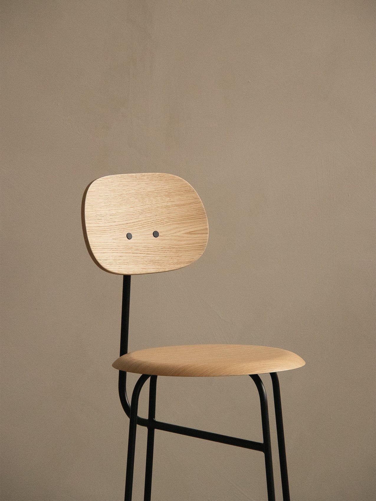 AFTEROOM BAR CHAIR PLUS, BLACK BASE, VENEER SEAT AND BACK