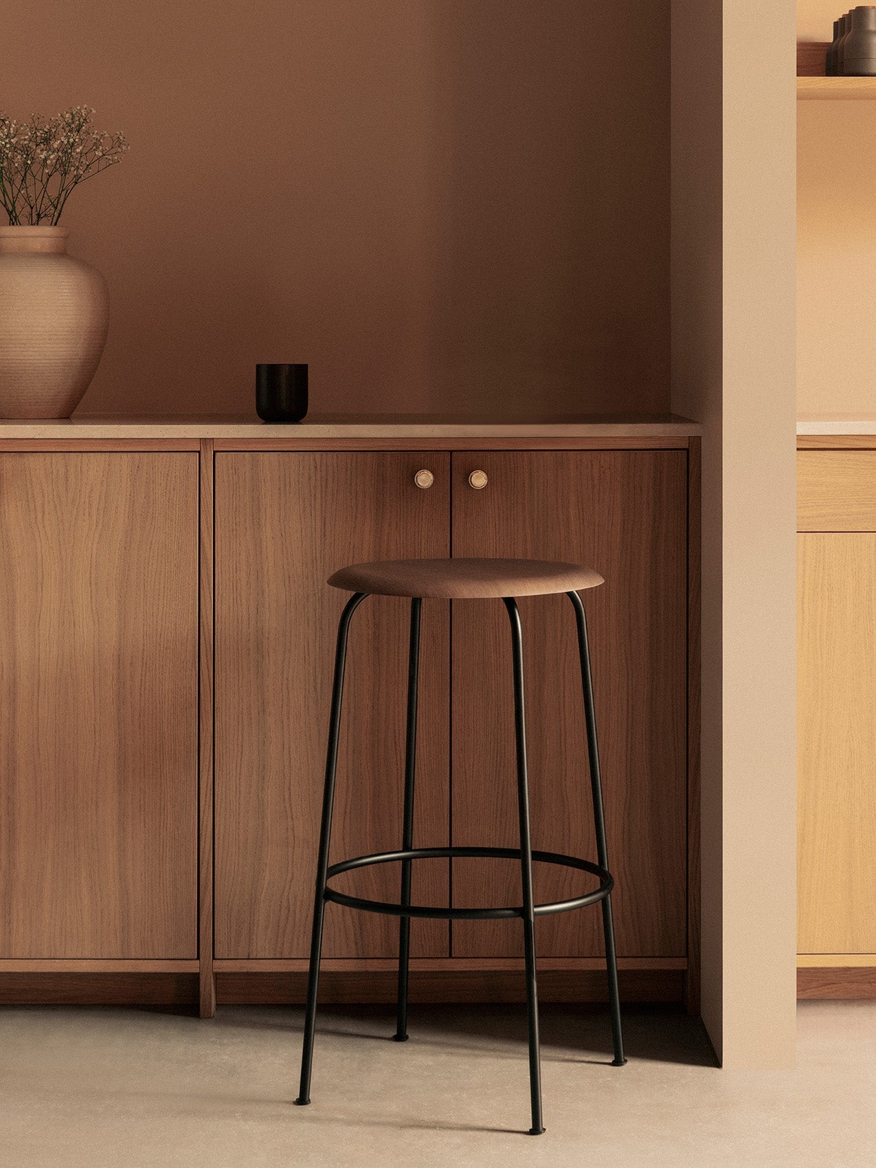 AFTEROOM BAR STOOL, BLACK STEEL BASE, OAK