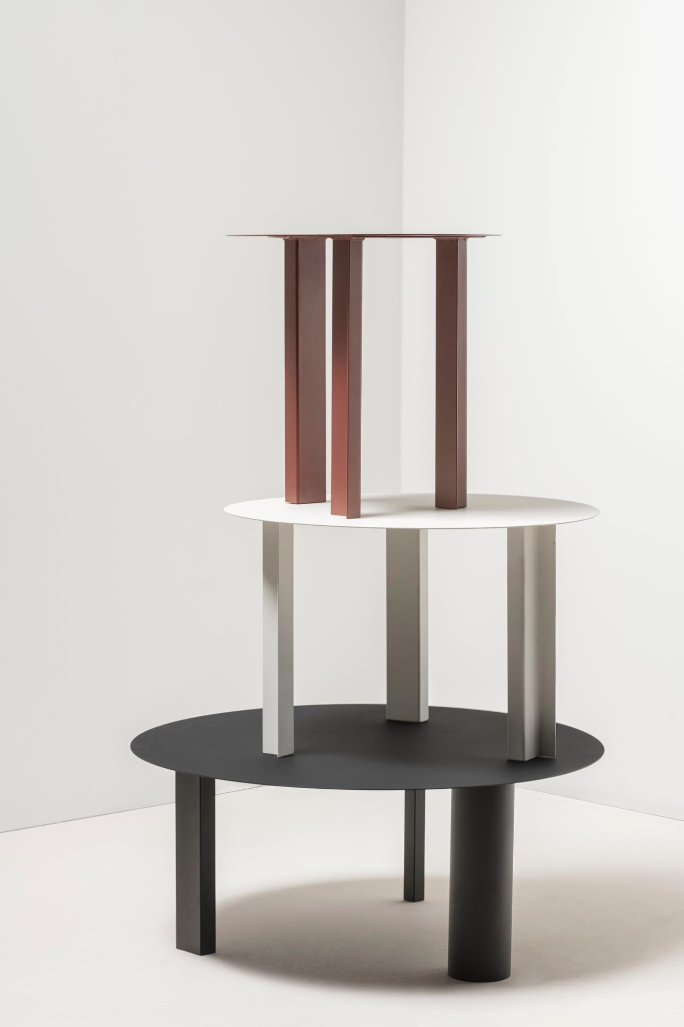 Metal Sculptures side table, S, red tubes