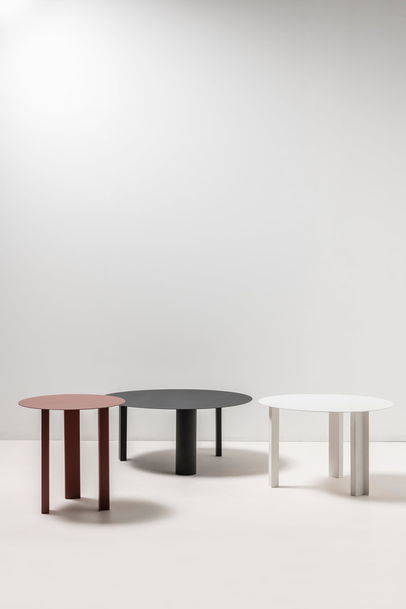 Metal Sculptures side table, S, red tubes
