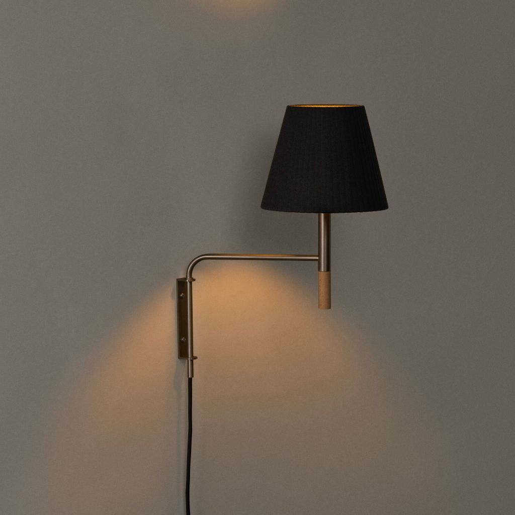 BC 1 - Adjustable wall lamp.
