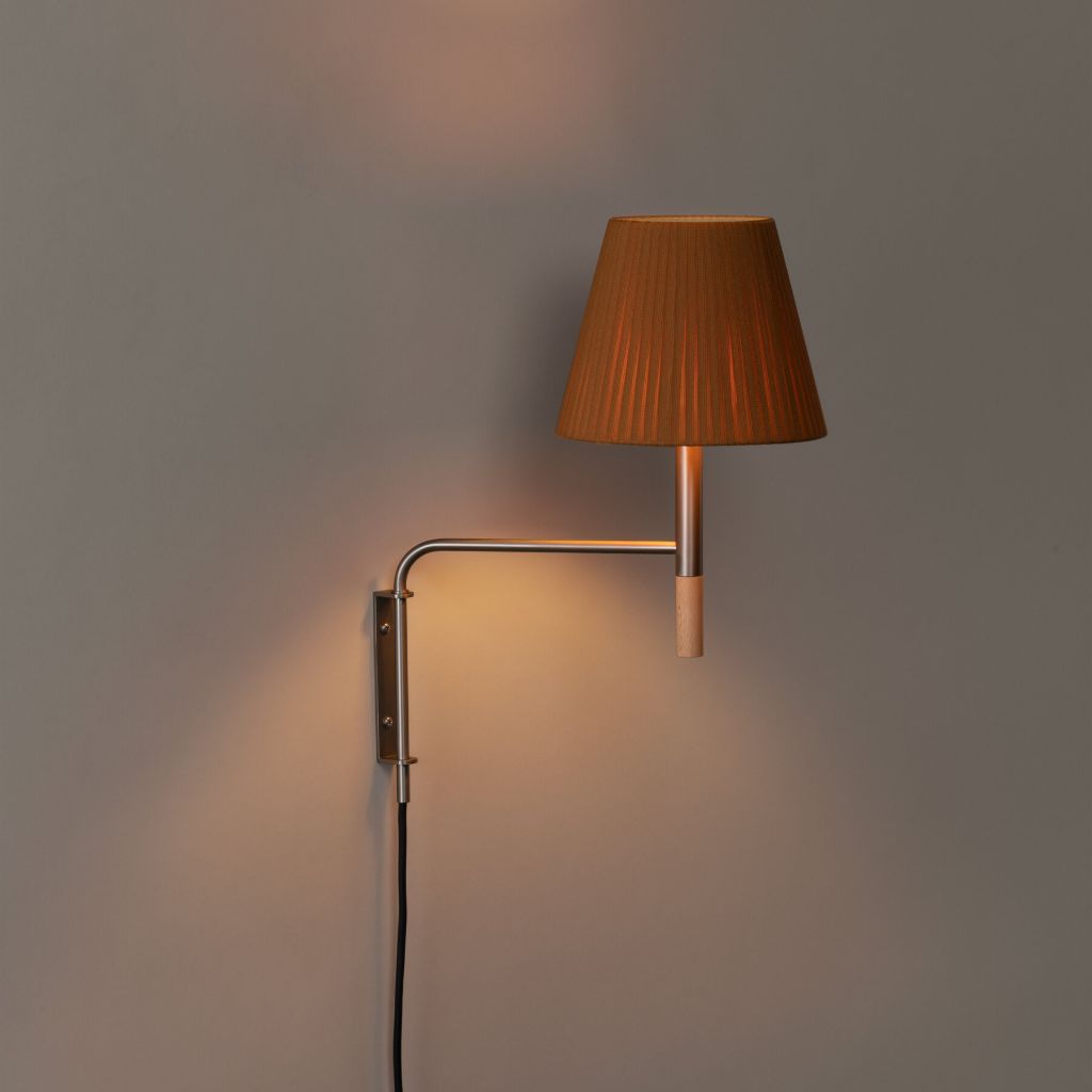 BC 1 - Adjustable wall lamp.