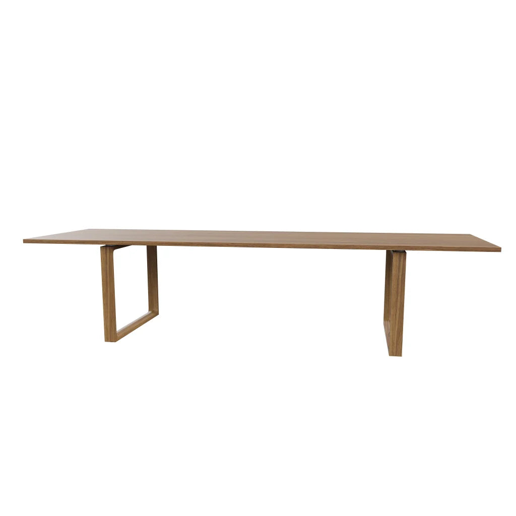 Essay™ - CM31, Dining Table, 317 x 100 cm by Fritz Hansen