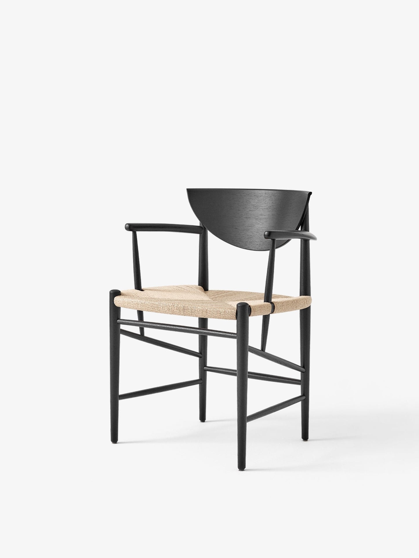 Drawn Chair w. armrest HM4.