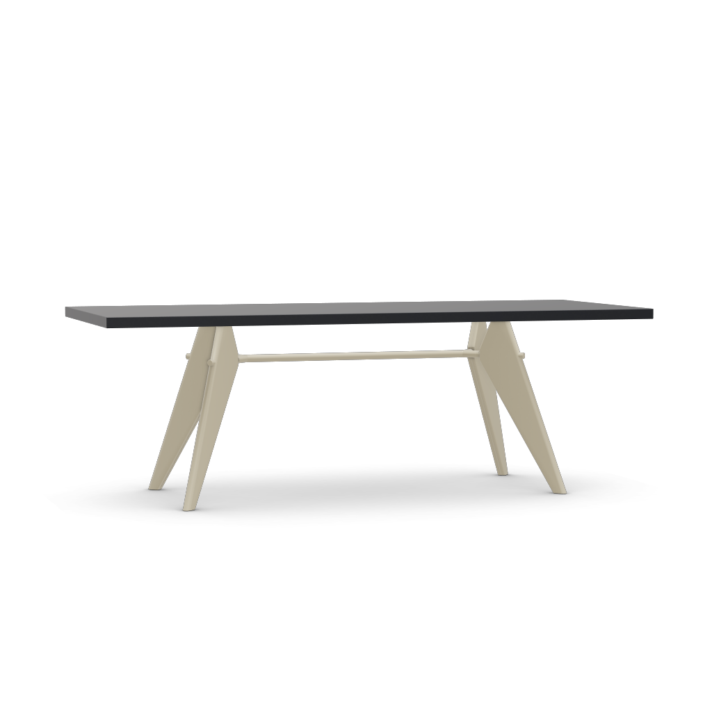 EM Table (H 740 x W 900 x L 2200).